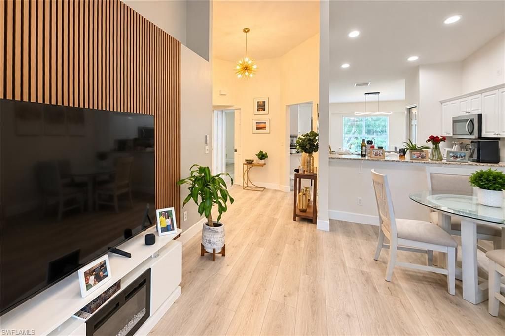 7050 Lone Oak Blvd, Naples, FL 34109 Photo