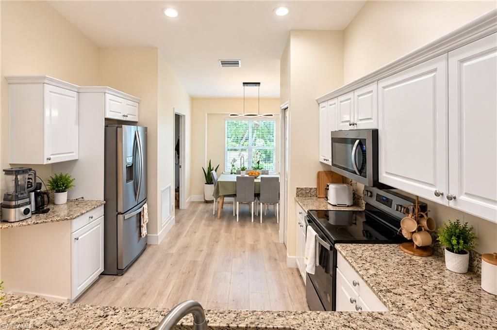 7050 Lone Oak Blvd, Naples, FL 34109 Photo