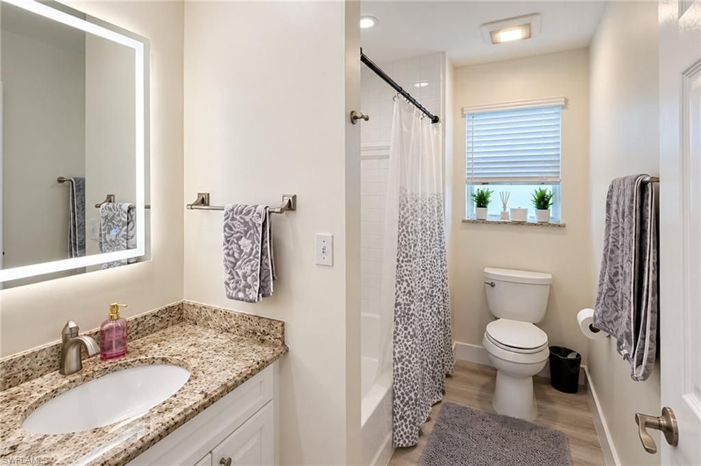7050 Lone Oak Blvd, Naples, FL 34109 Photo