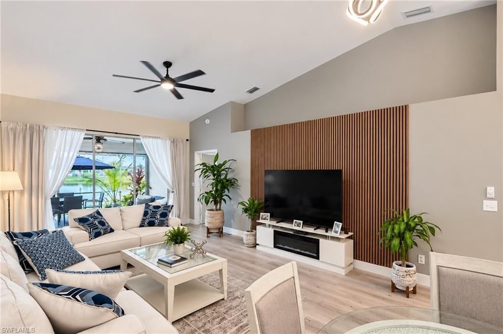 7050 Lone Oak Blvd, Naples, FL 34109 Photo