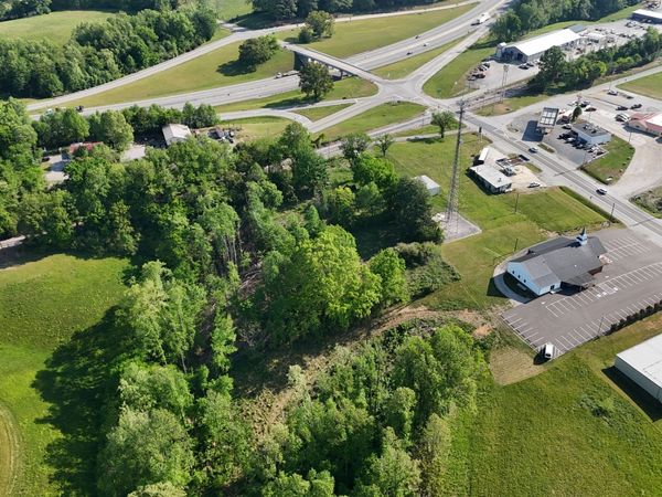13060 G Harding Rd , Silver Point, TN 38582