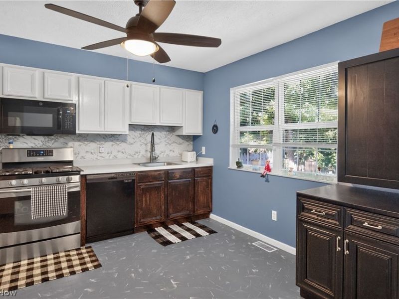 8257 Lancaster Drive, Mentor, OH 44060 Photo 9