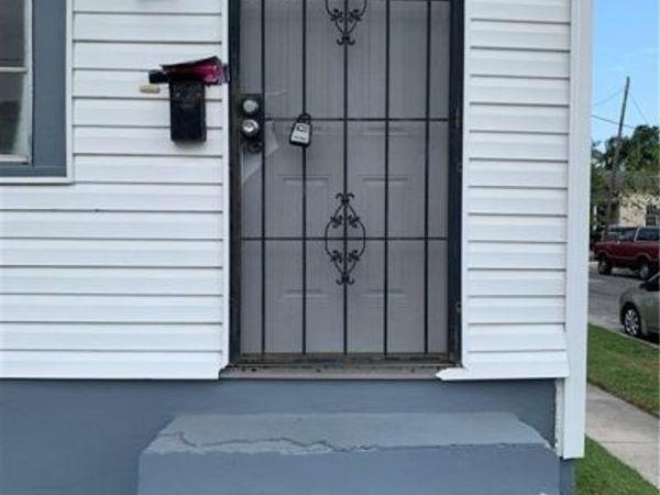 2901 DUMAINE Street , New Orleans, LA 70119