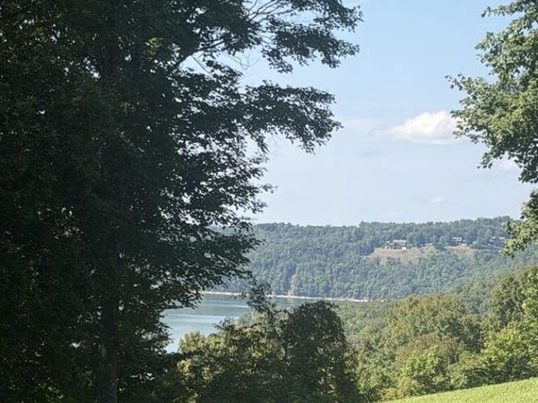 6219 Oak Hill Rd., Byrdstown, TN 38549