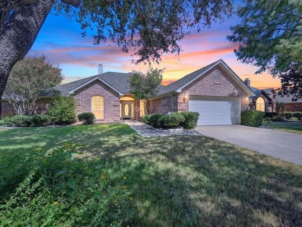 1501 New Haven Drive, Mansfield, TX 76063