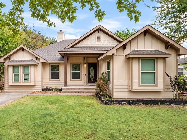 910 English Street , Irving, TX 75061
