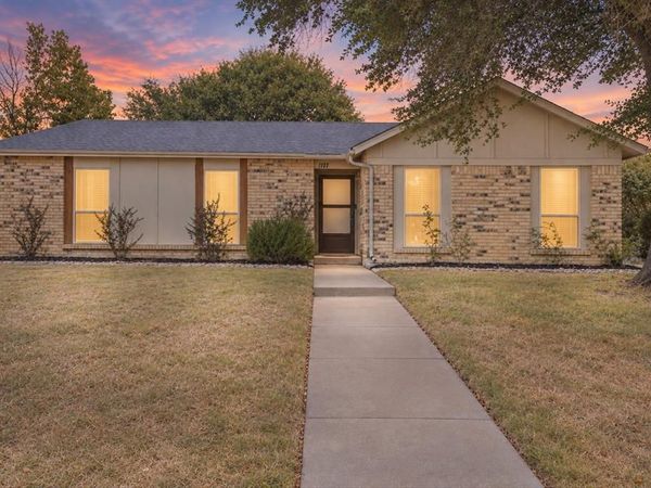 1117 Southridge Drive , Lancaster, TX 75146