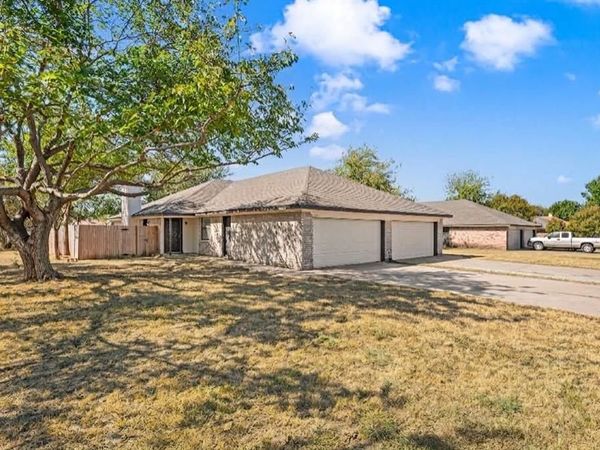7714 Brandi Place, Unit 7714, North Richland Hills, TX 76182