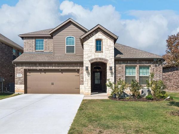 3707 Smuggler Mine Street, Aubrey, TX 76227