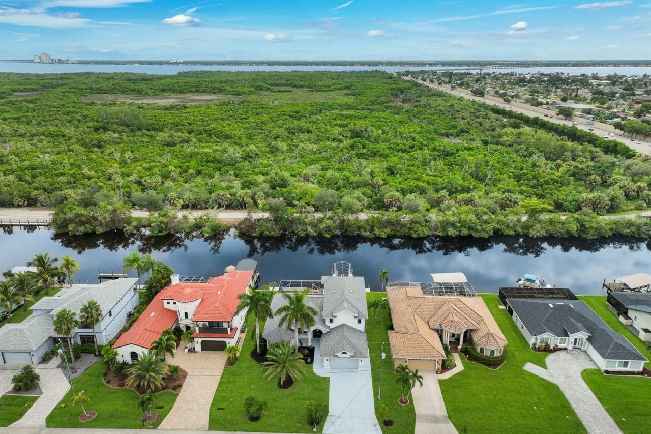 2309 SE 20th Place, Cape Coral, FL 33990 Photo