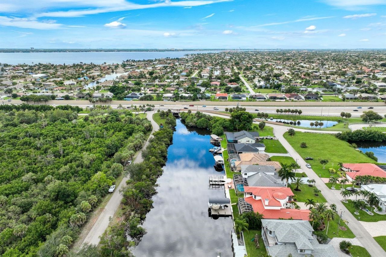 2309 SE 20th Place, Cape Coral, FL 33990 Photo