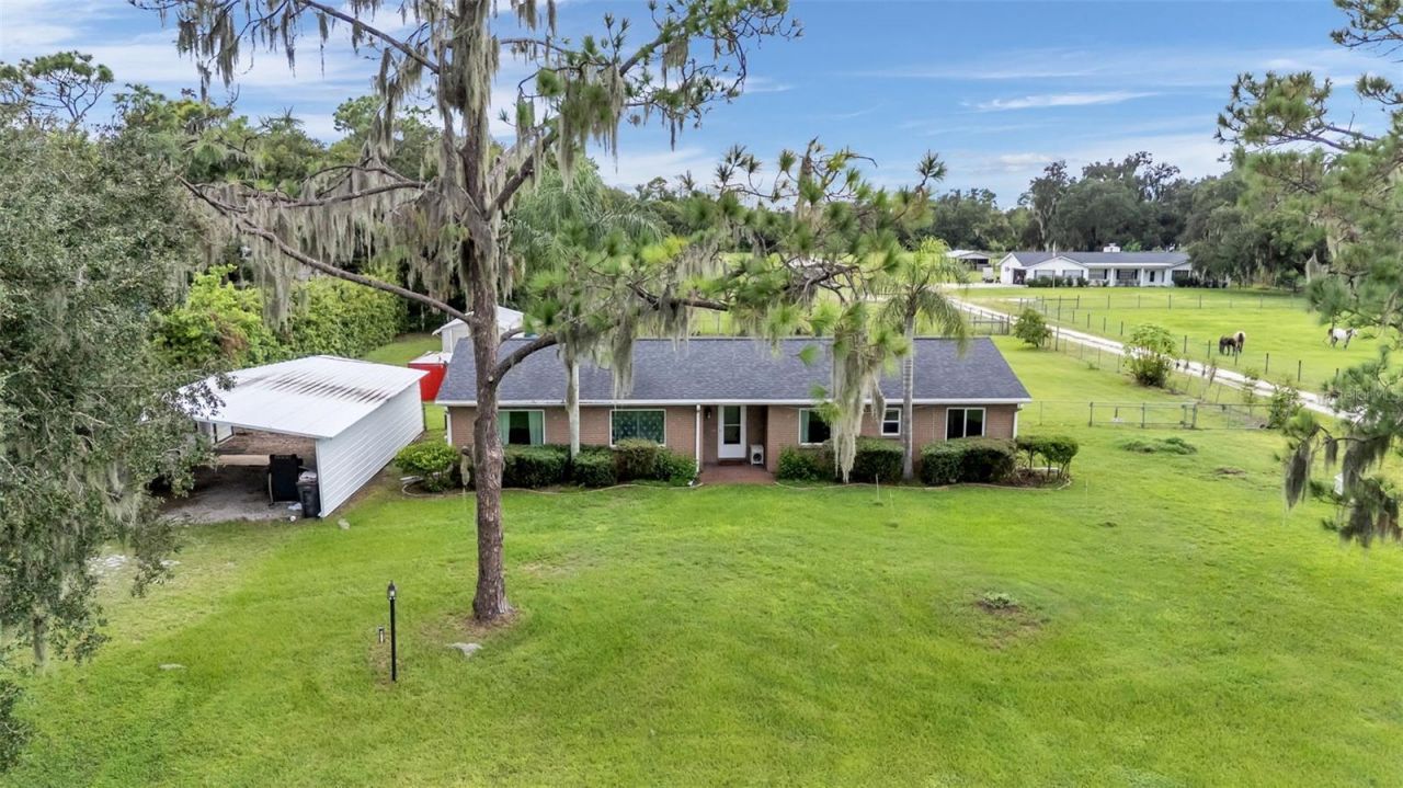2742 Dad Weldon Rd, Dover, FL 33527 Photo