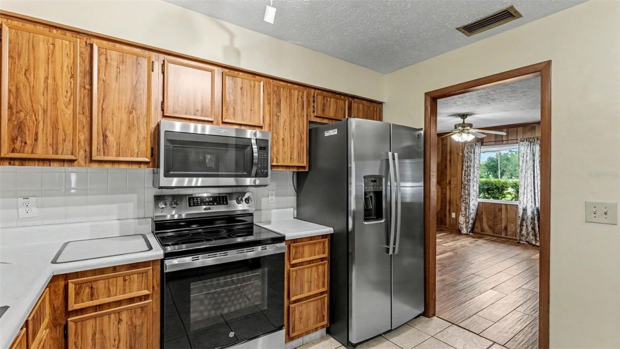 2742 Dad Weldon Rd, Dover, FL 33527 Photo