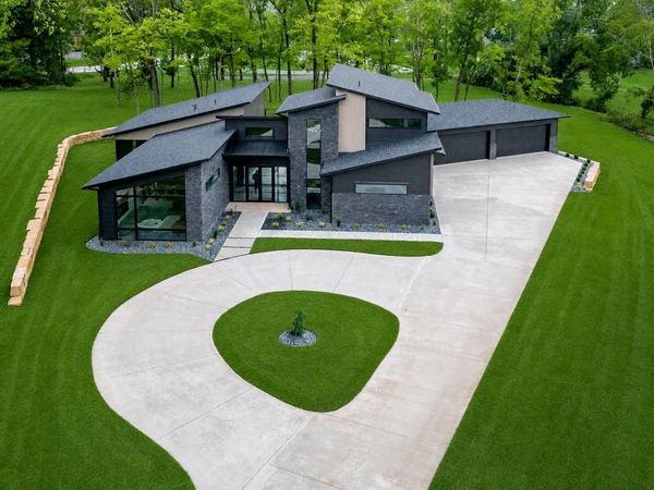 861 Bantry Court , Nixa, MO 65714