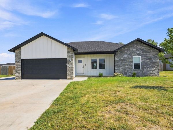 912 Dishman Circle , Rogersville, MO 65742
