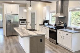 333 Calmont Drive  photo 4
