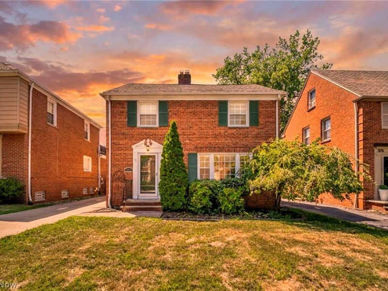 3678 Lynnfield Road, Shaker Heights, OH 44122 Photo 2