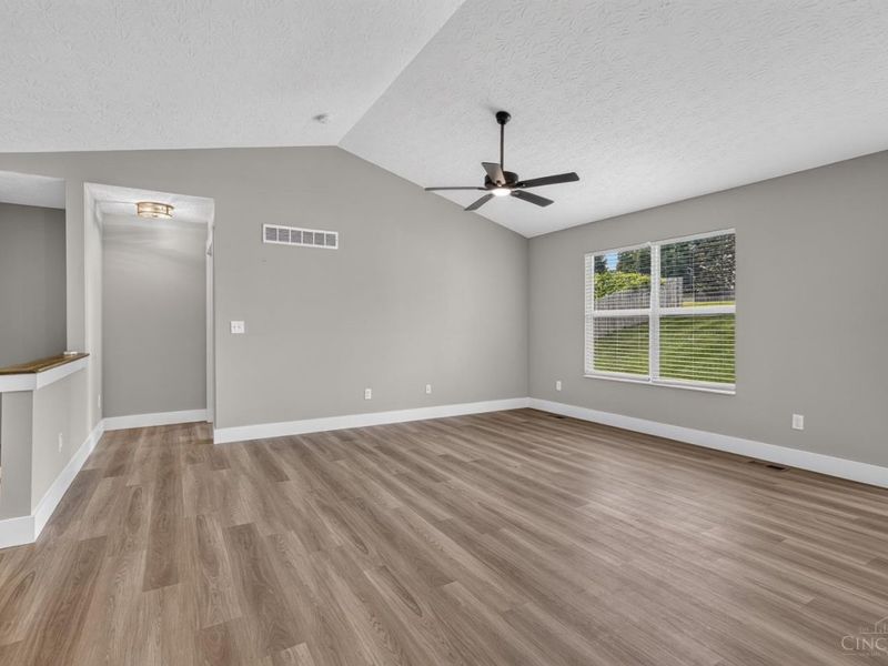 313 Selkirk Place, Trenton, OH 45067 Photo 5