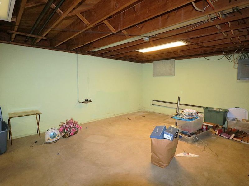 5723 Hoover, Lorain, OH 44053 Photo 12