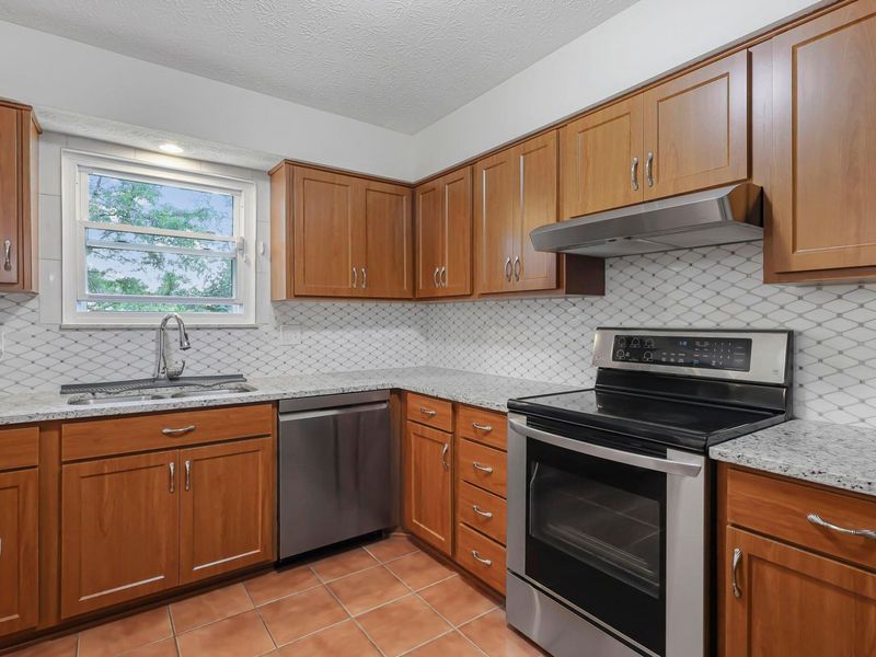3085 Palomar Avenue, Columbus, OH 43231 Photo 7