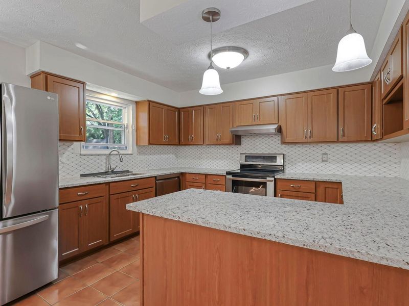 3085 Palomar Avenue, Columbus, OH 43231 Photo 8