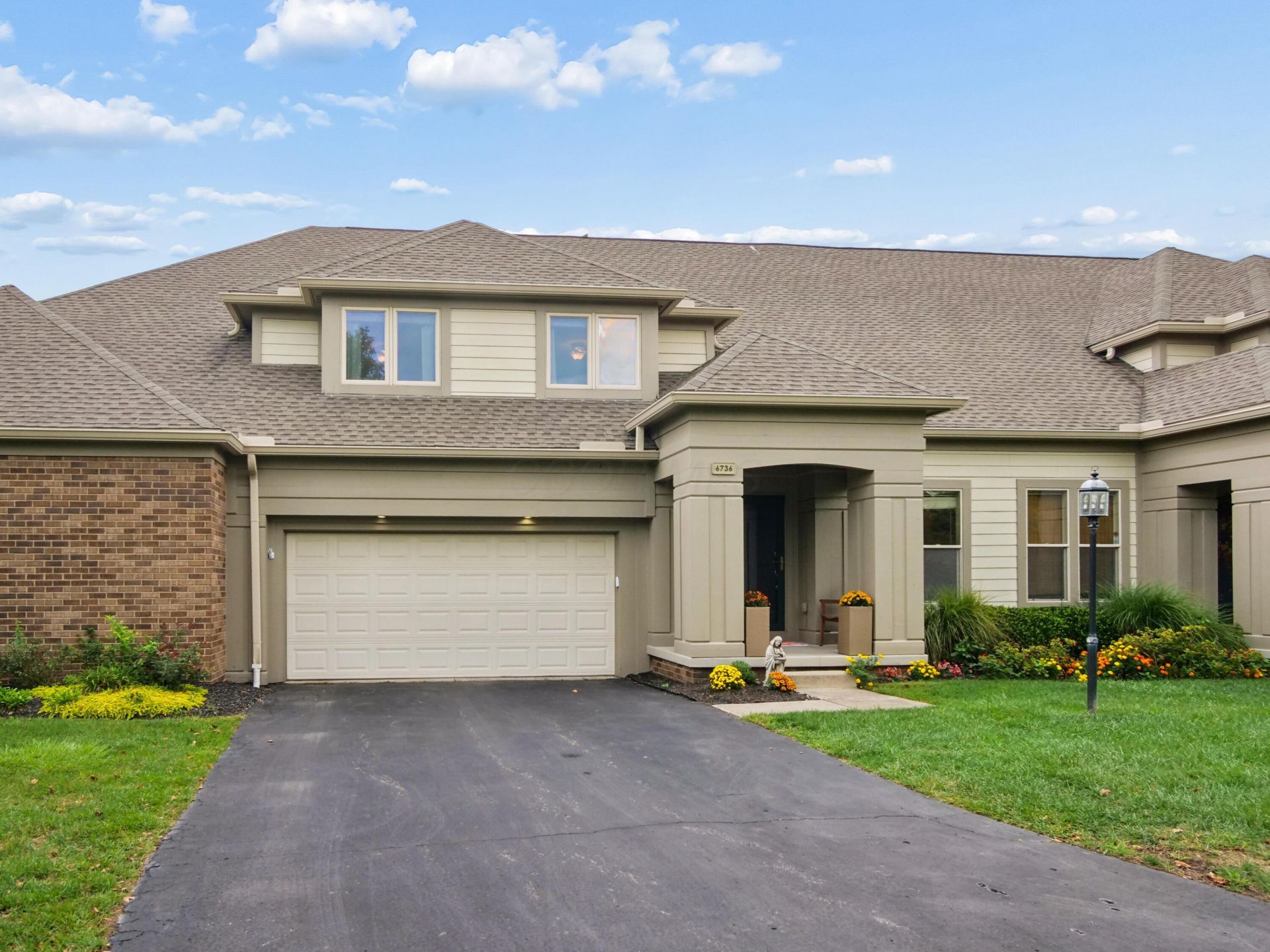 6736 Stone Circle Way, Dublin, OH 43016 Main Photo