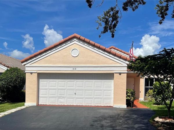 816 Sand Creek Cir , Weston, FL 33327
