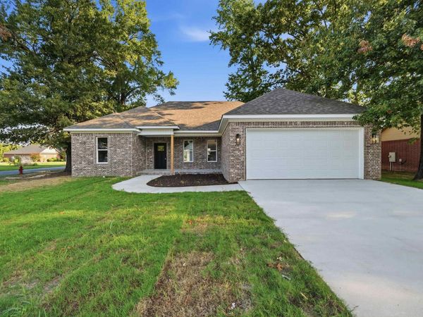 110 Kayla Lane, Lonoke, AR 72086