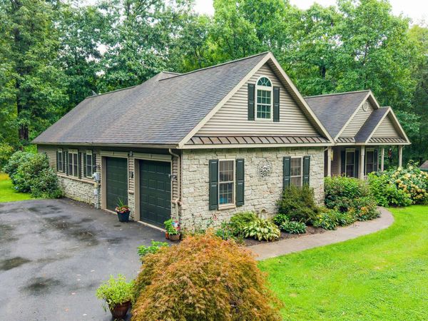 458 MOUNTAIN Road, Northumberland, PA 17857