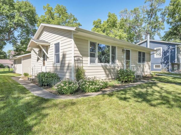 1206 Gary Avenue , Spirit Lake, IA 51360