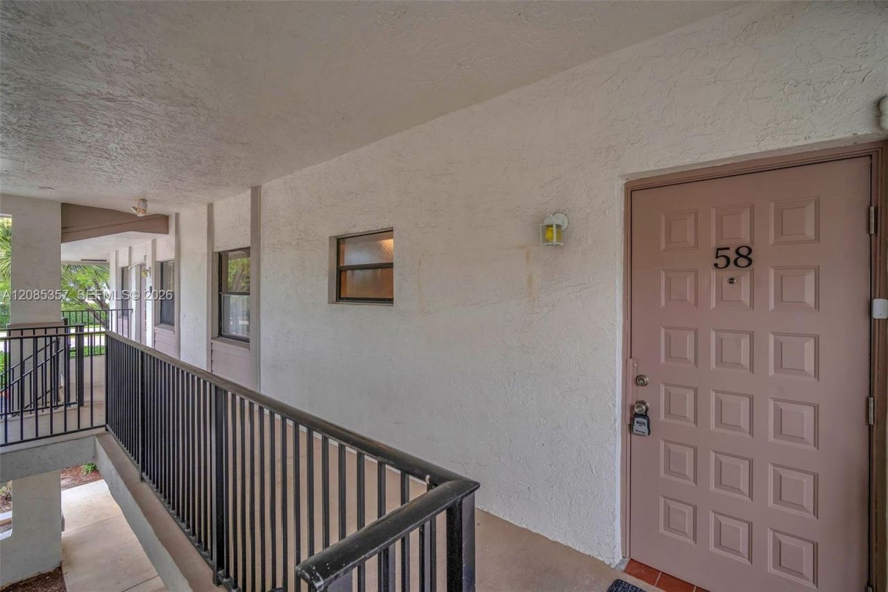 11158 W Sample Rd, Unit 11158, Coral Springs, FL 33065 Photo