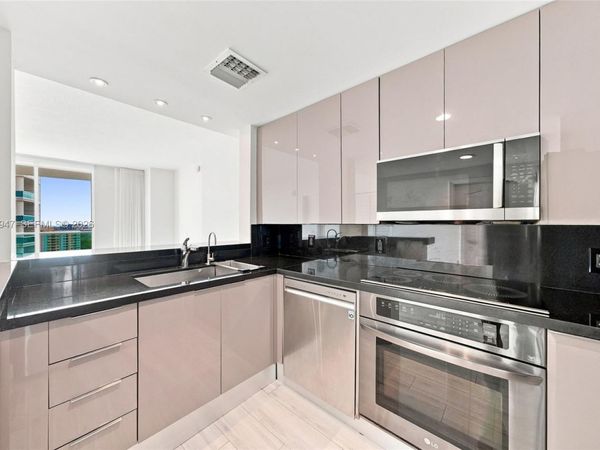 2101 Brickell Ave , Unit 3107, Miami, FL 33129