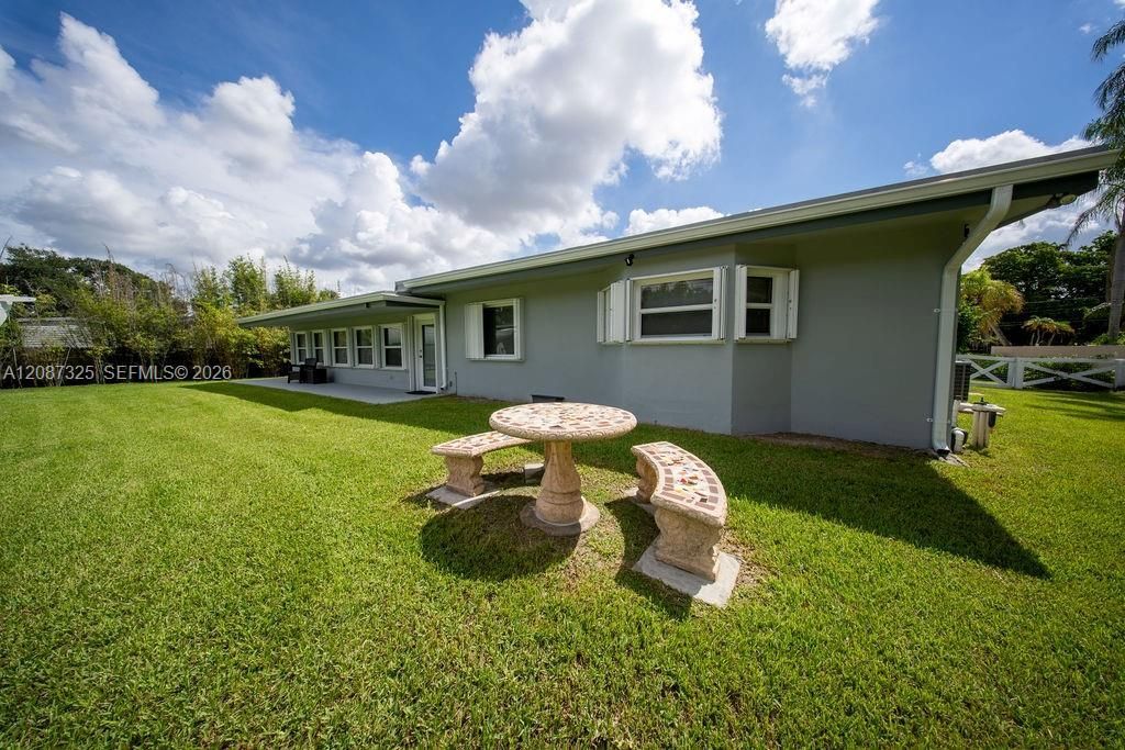 4391 SW 77th Ave, Davie, FL 33328 Photo