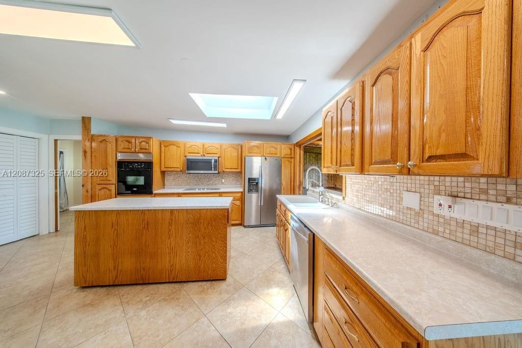4391 SW 77th Ave, Davie, FL 33328 Photo