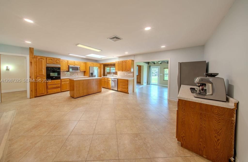 4391 SW 77th Ave, Davie, FL 33328 Photo