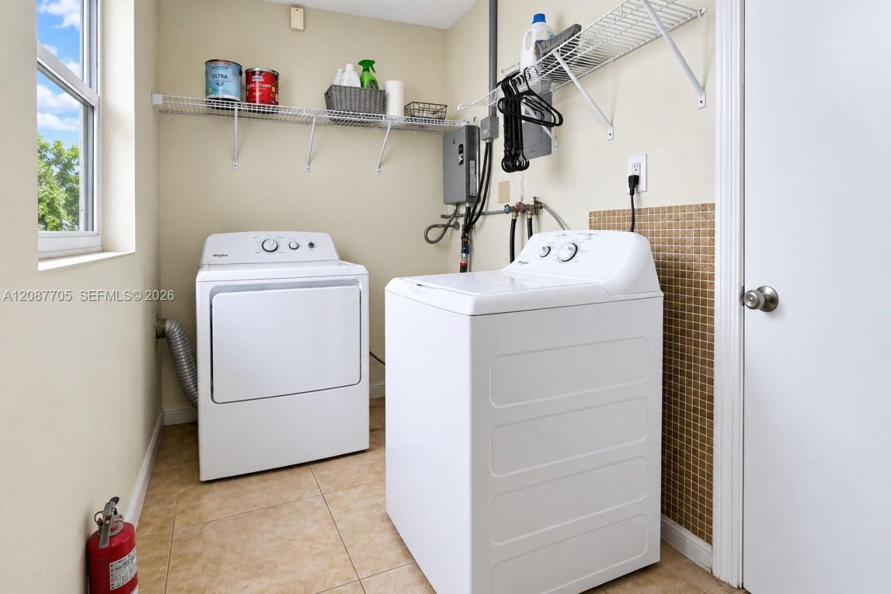 7303 NW 59th St, Tamarac, FL 33321 Photo