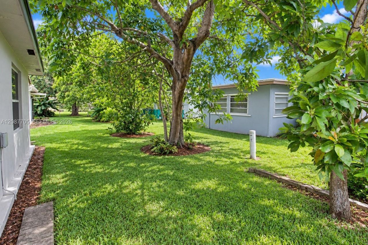 7303 NW 59th St, Tamarac, FL 33321 Photo