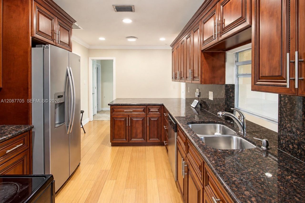 7303 NW 59th St, Tamarac, FL 33321 Photo