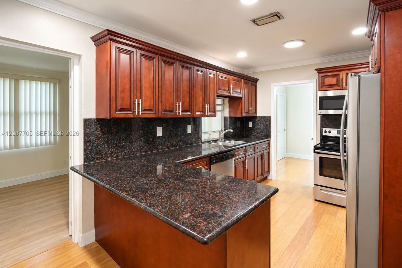 7303 NW 59th St, Tamarac, FL 33321 Photo