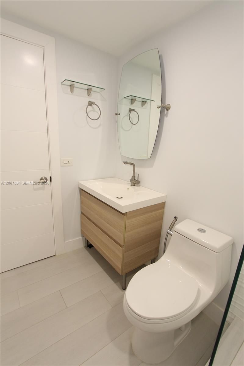 427 Santander Ave, Unit 202, Coral Gables, FL 33134 Photo