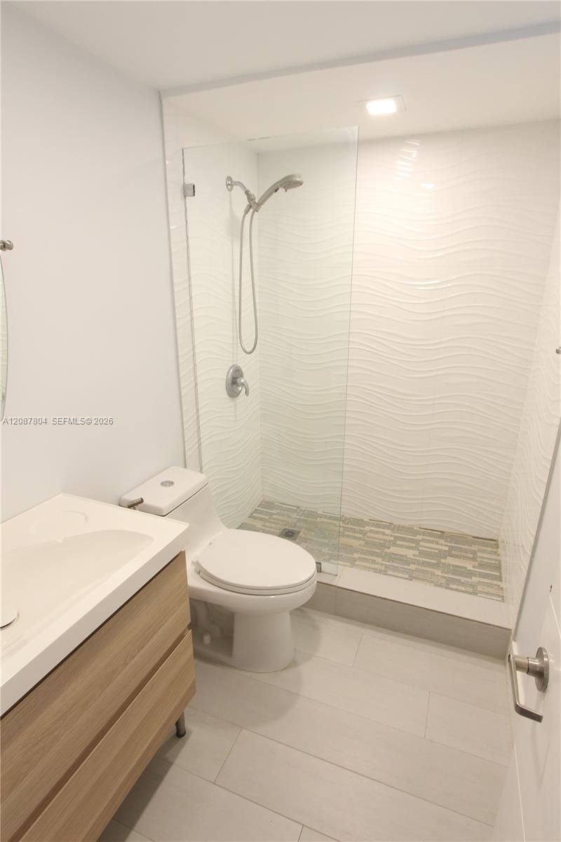 427 Santander Ave, Unit 202, Coral Gables, FL 33134 Photo