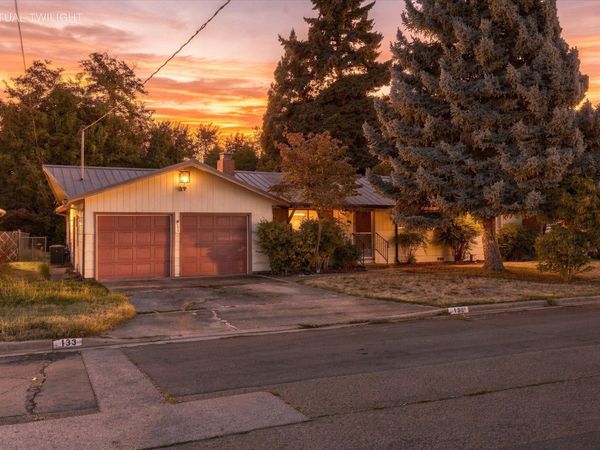 133 S Church Street, Phoenix, OR 97535