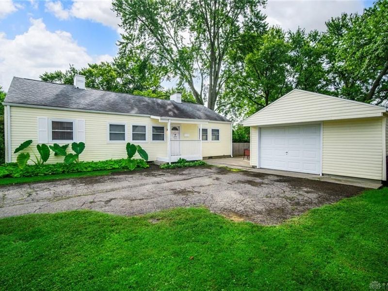 512 Earnshaw Drive, Kettering, OH 45429 Photo 2