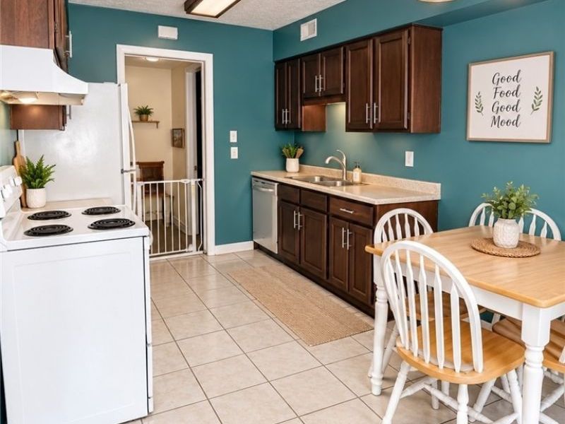 17500 Independence Court, Unit 4B, Brook Park, OH 44142 Photo 2