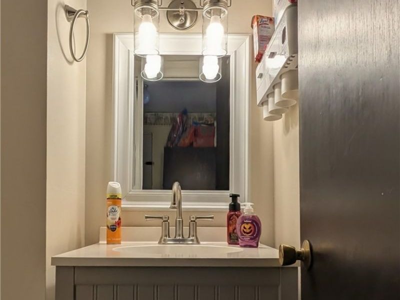 17500 Independence Court, Unit 4B, Brook Park, OH 44142 Photo 7