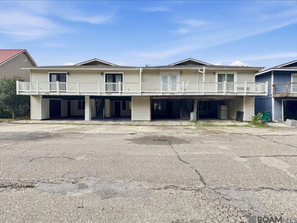 31678 River Pines Dr, Unit #144, Springfield, LA 70462