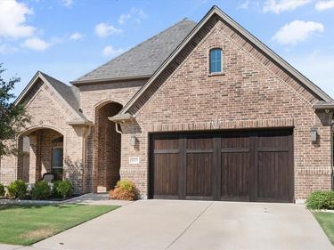 2633 Trinity Trail Way, Fort Worth, TX 76118