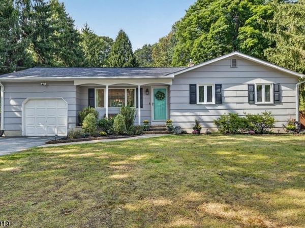 39 Piney Branch Rd, East Windsor, NJ 08512