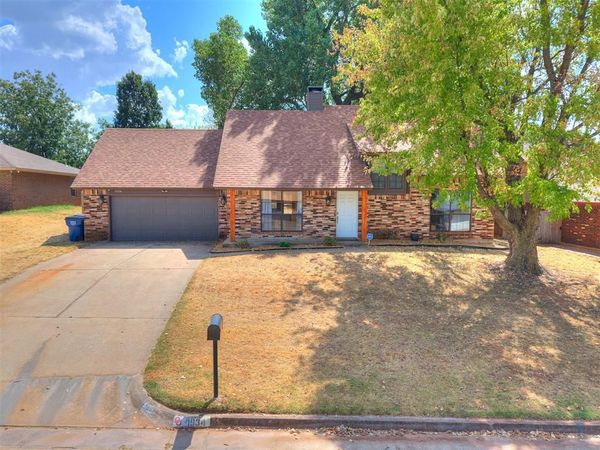 1934 E Ensey Terrace, Mustang, OK 73064