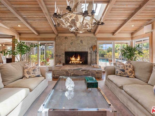 1250 Shadow Hill Way, Beverly Hills, CA 90210